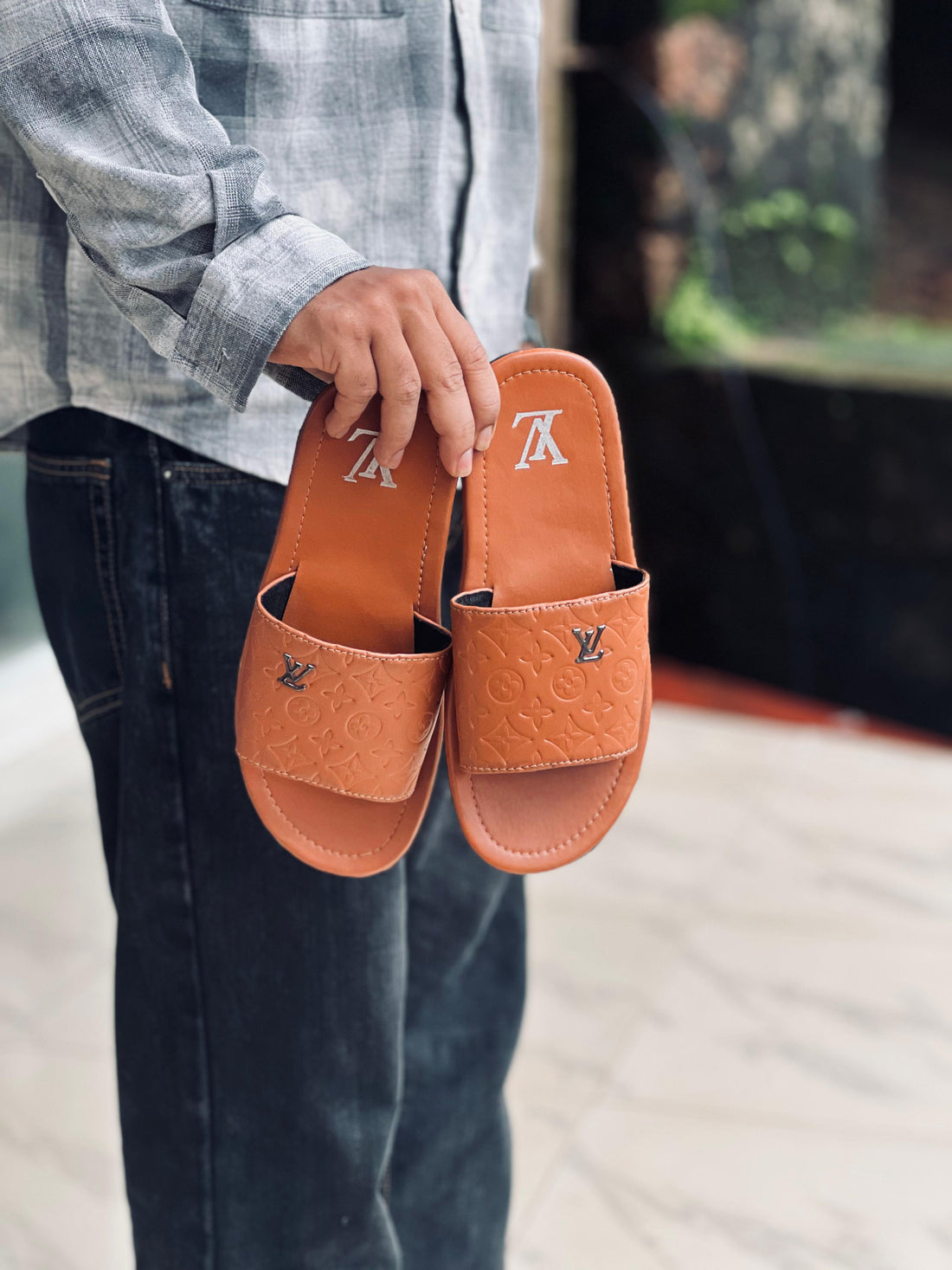 LV slides